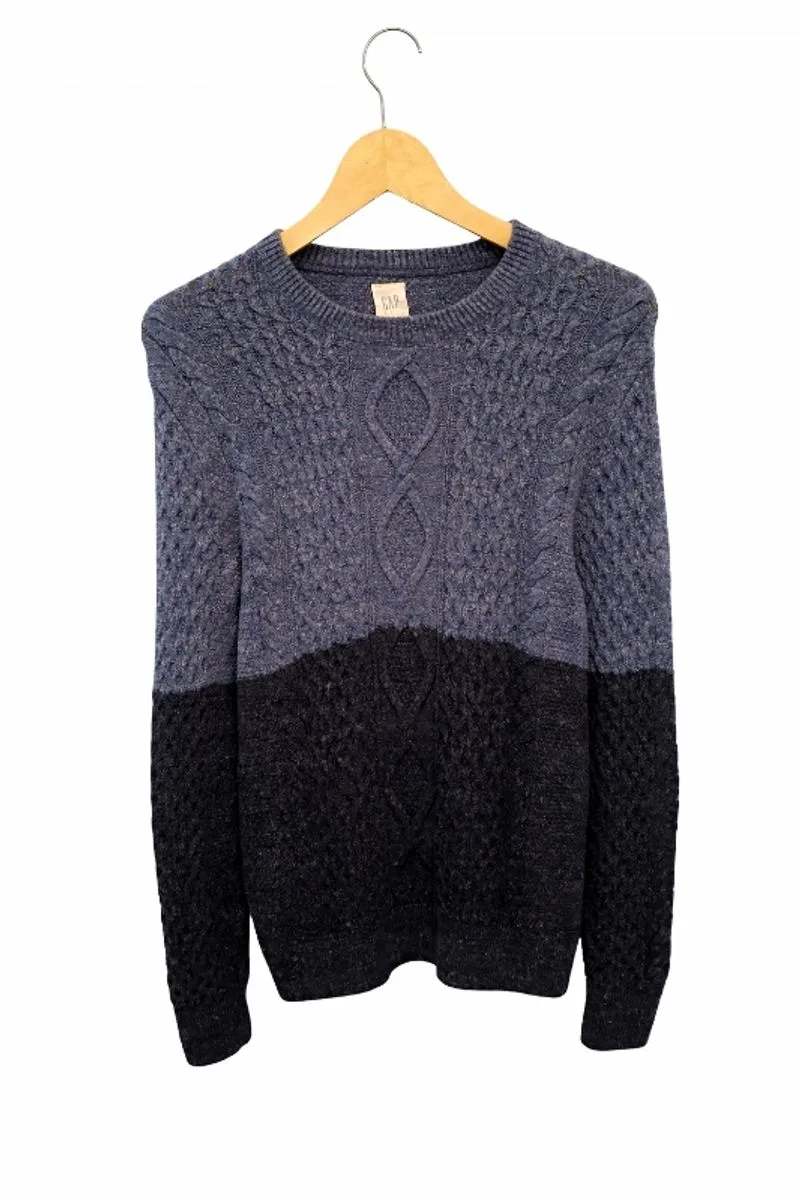 Sweater gap photo 1