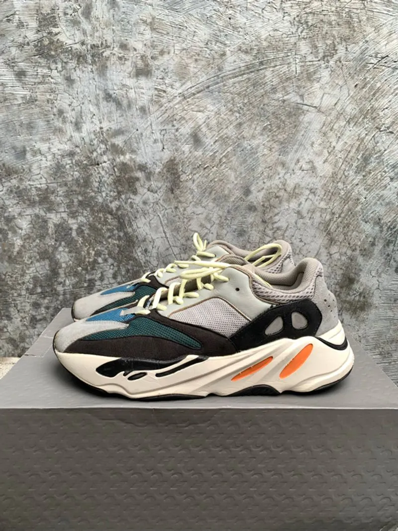 adidas yeezy 700 photo 1