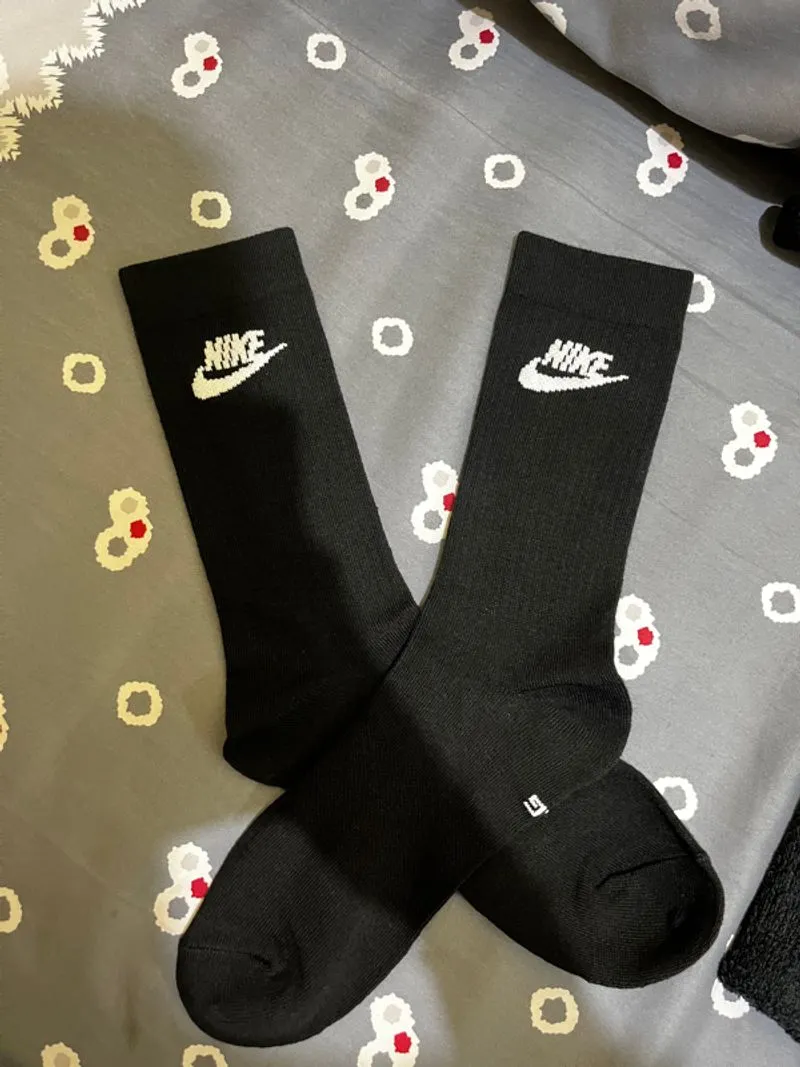 KAUS KAKI NIKE EVERYDAY ESSENTIAL SOCKS ORIGINAL NEW 100% photo 1