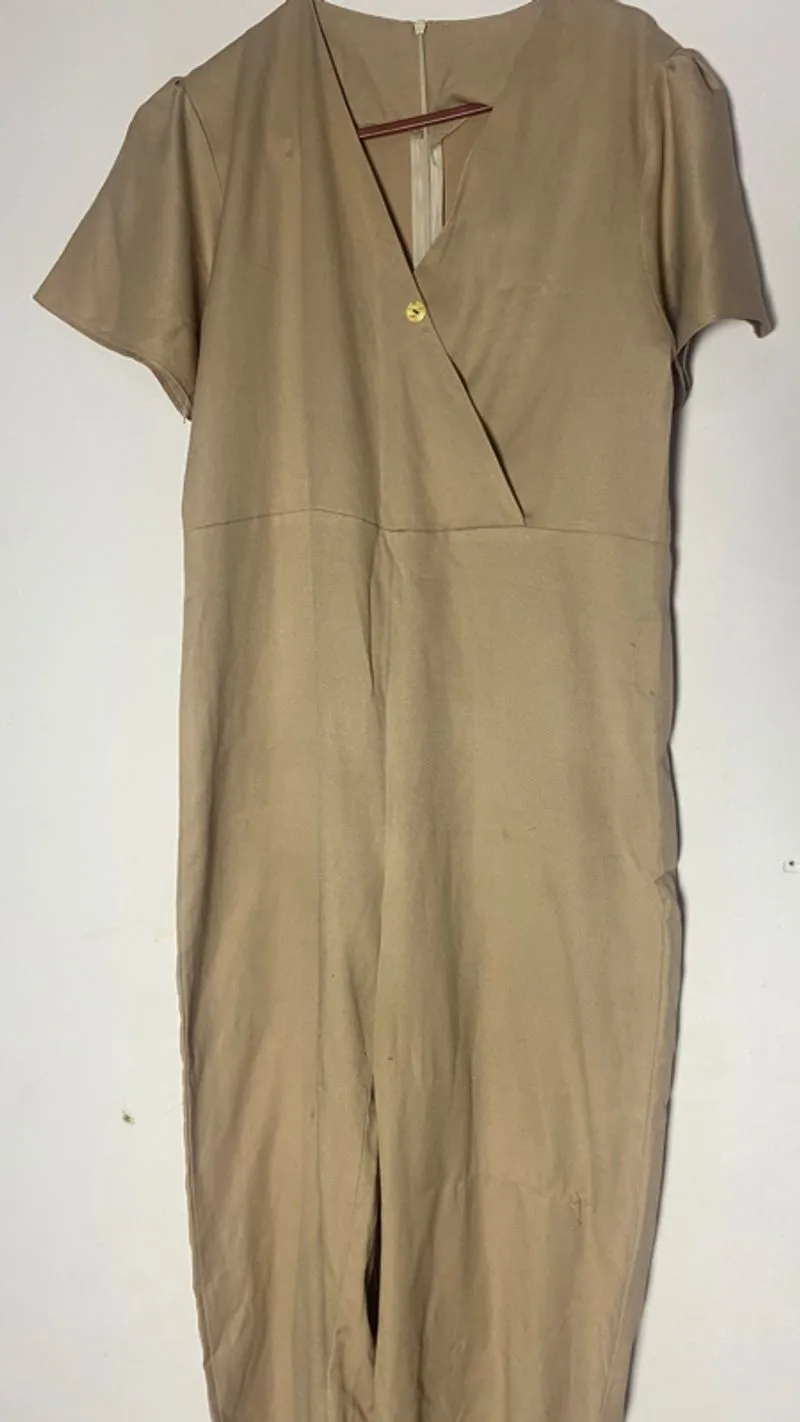 jumpsuit photo 1