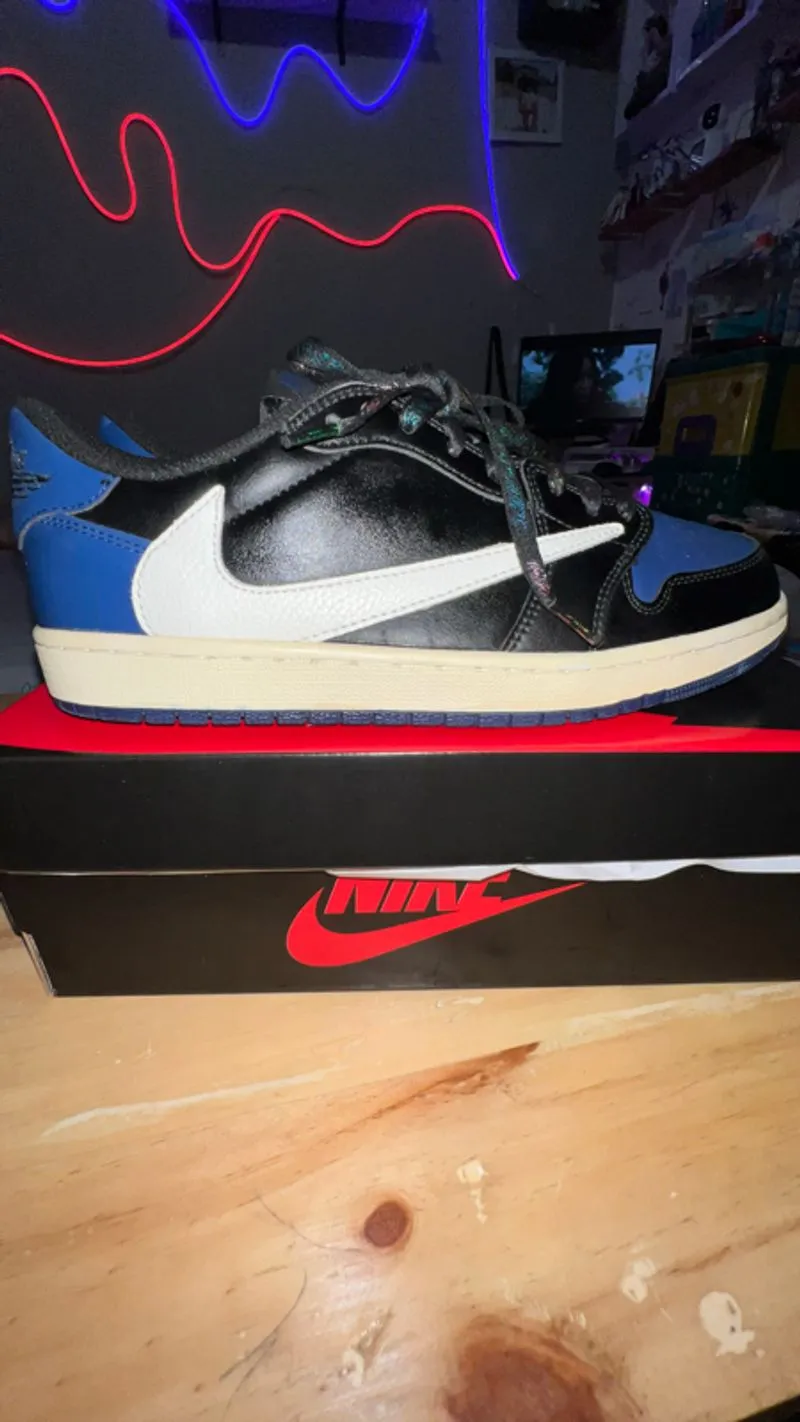 Sepatu nike air jordan 1 travis black blue  photo 1