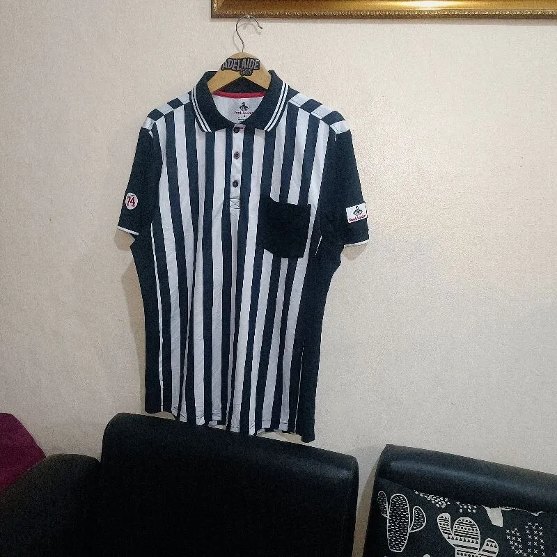 Jersey Foot Locker photo 1