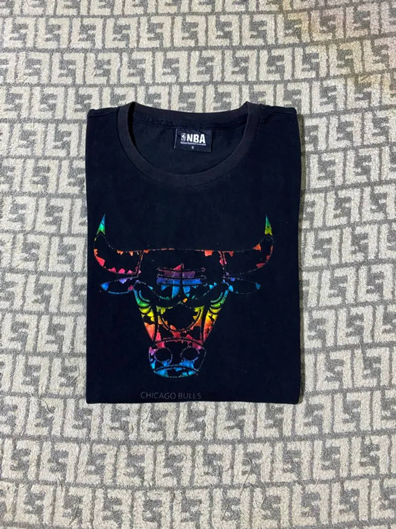 NBA Chicago Bulls Logo Tshirt photo 1
