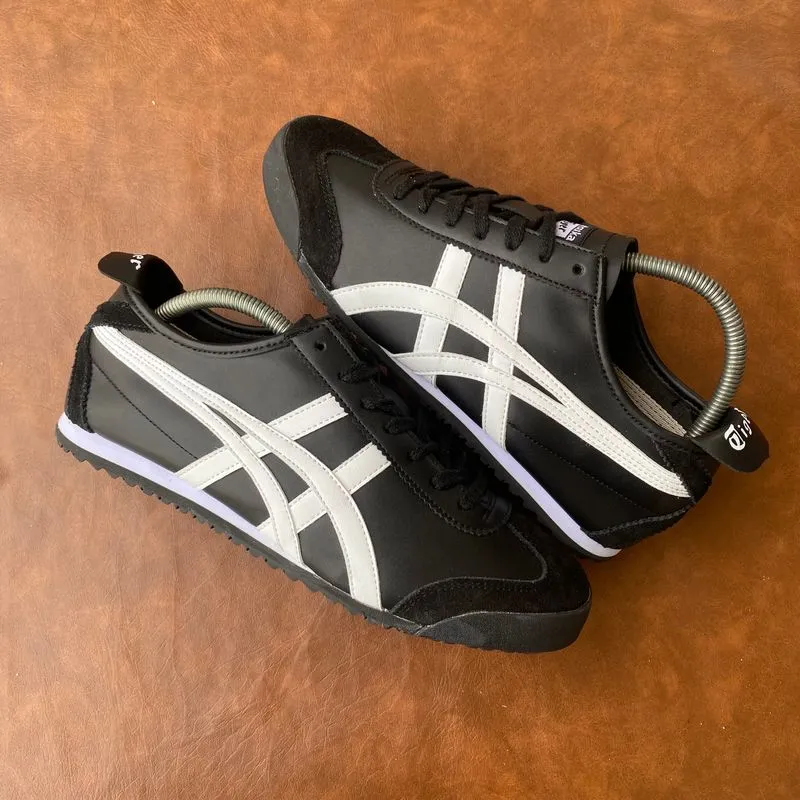 Onitsuka Tiger Casual Sneakers Pria black photo 1