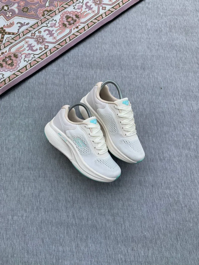 Skechers Max Cushioning  photo 1