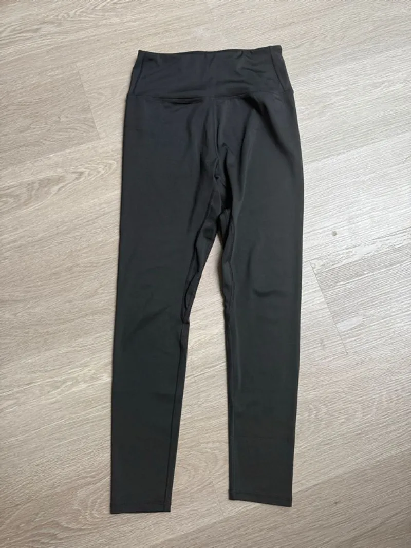 black legging photo 1