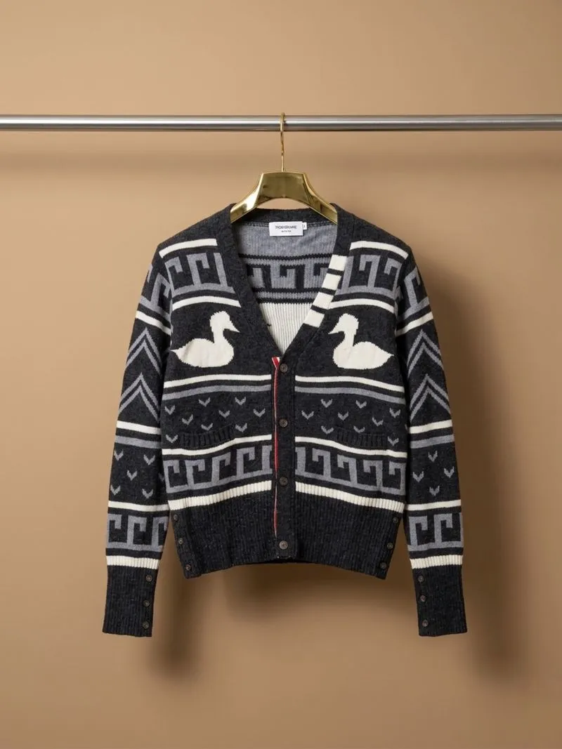 Thom Browne Luxury Cardigan Knitwear Rajut Motif Unisex photo 1