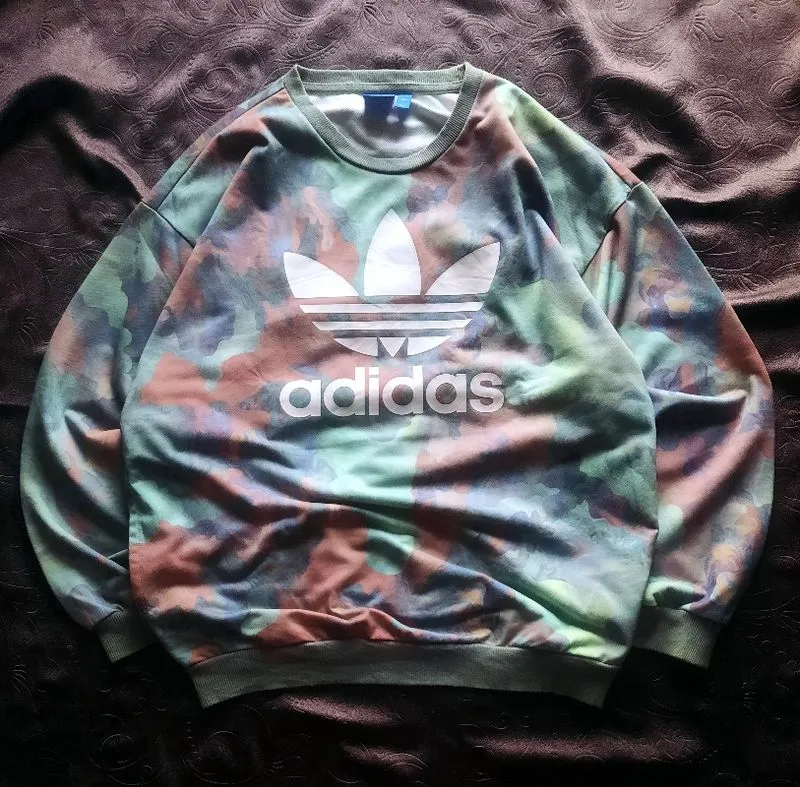 Adidas pastel big logo photo 1