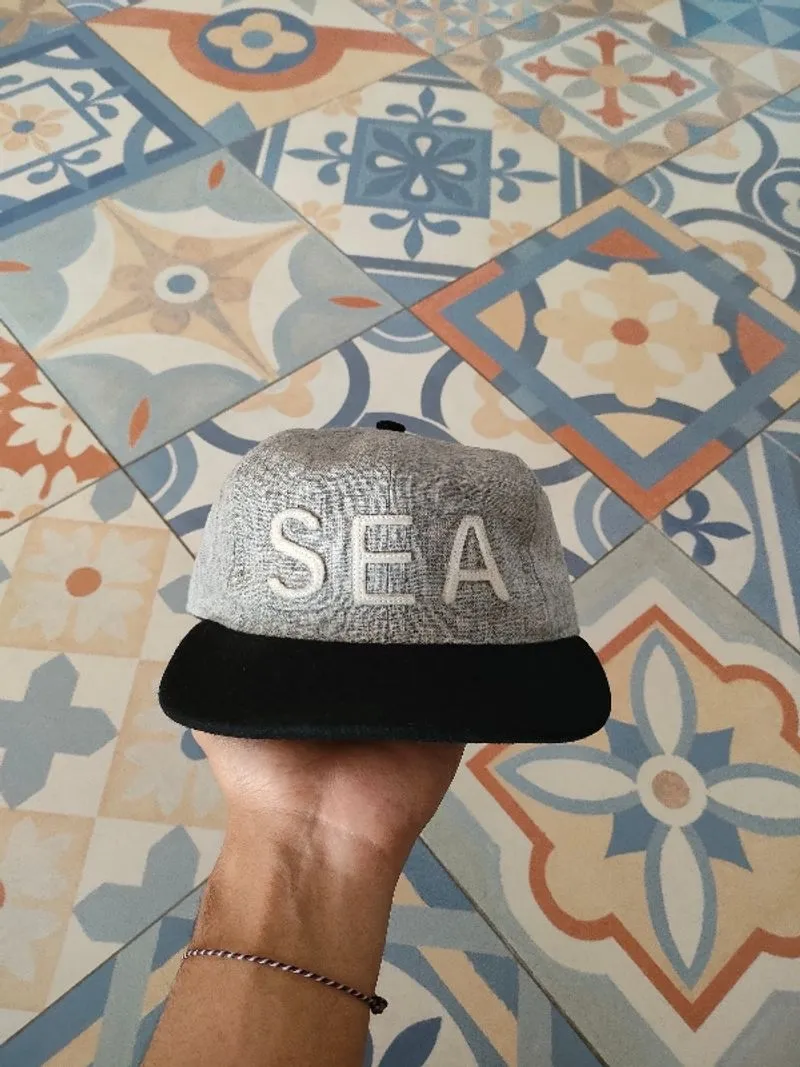 Topi Ebbets Field Seattle  photo 1