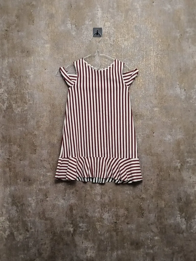 Zara Girl Dress motif garis | revibe photo 1