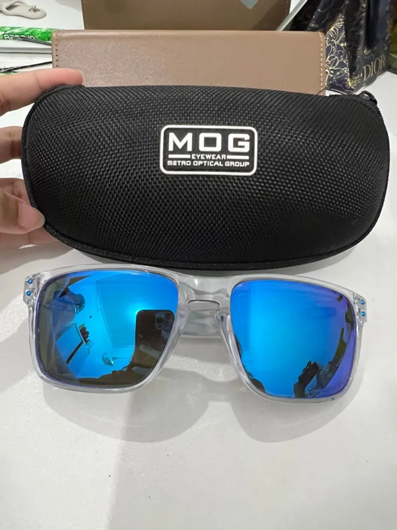 Oakley sunglasses  photo 1