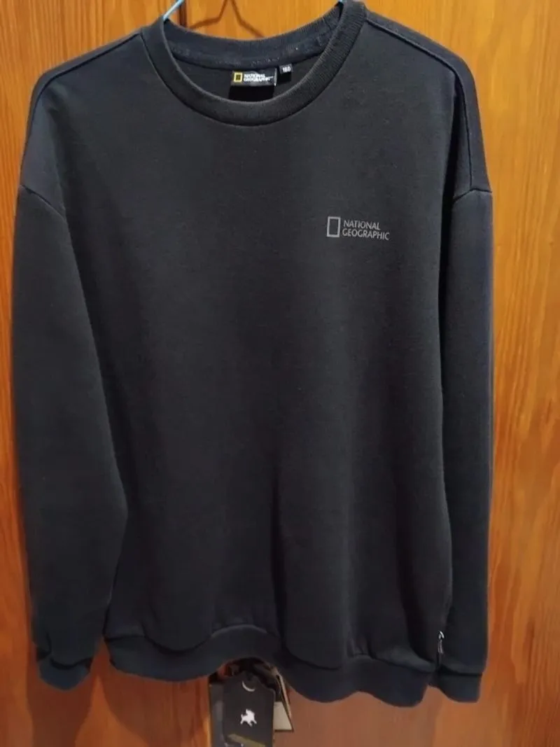 Crewneck national geographic hitam photo 1