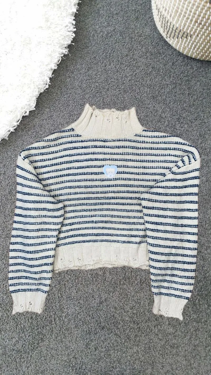 CROP (GU) KNIT STRIPE HIGHNECK 🤍💙 photo 1