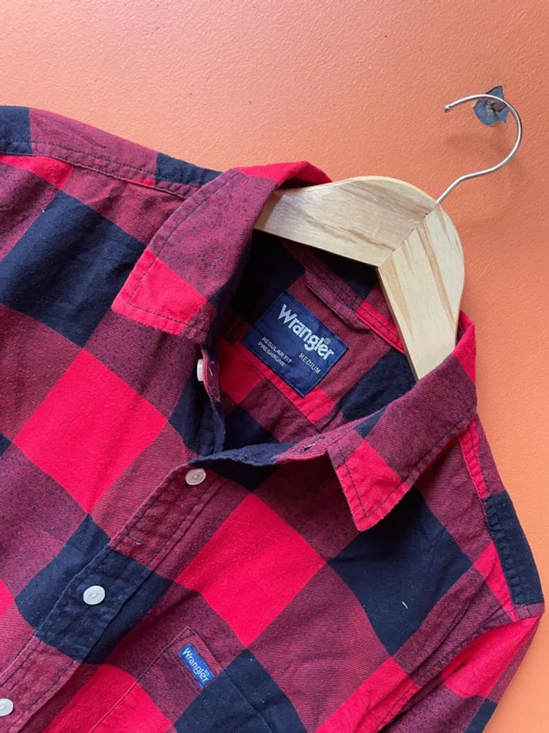 Kemeja Wrangler Red and Black Big Square photo 1