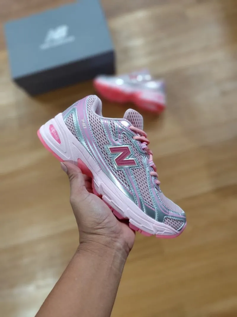 [Termurah] Sneakers - New Balance 740 Pink photo 1