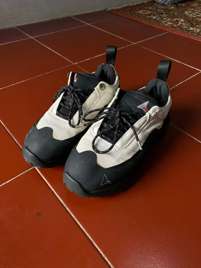 ROA katharina sepatu hiking vibram hoka norda satisfy tnf photo 1