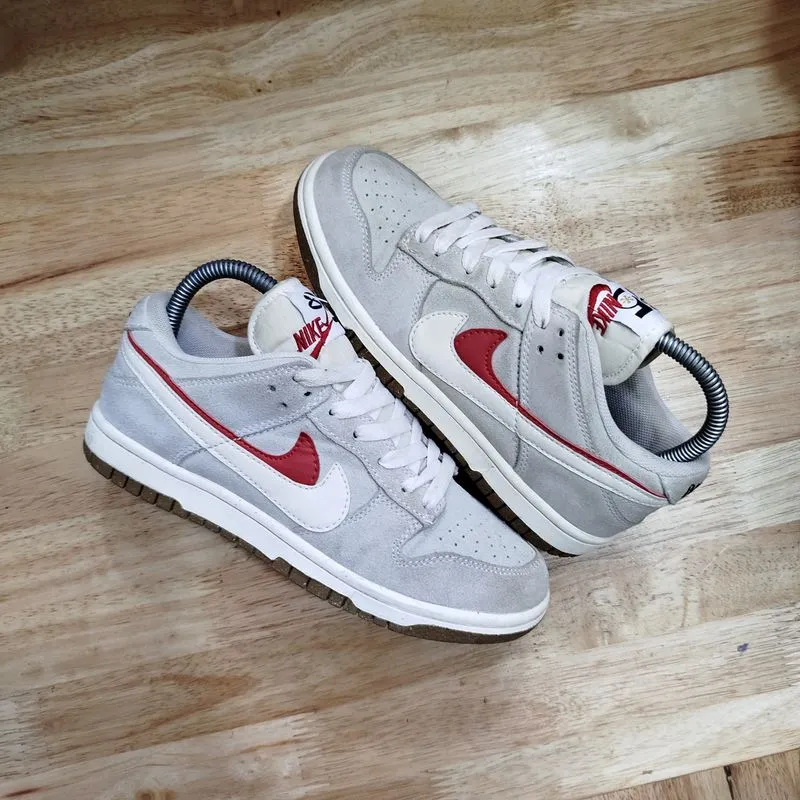 Nike Casual Sneakers Wanita white red gray photo 1