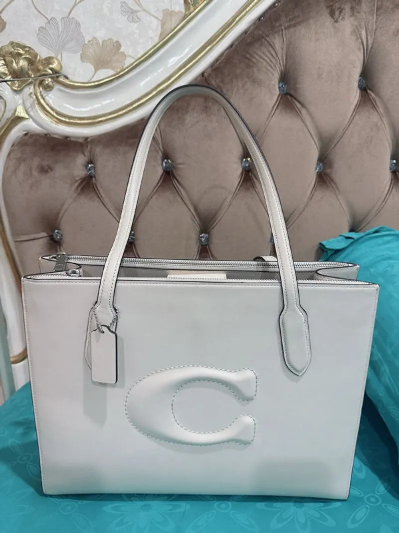 authentic tas coach tote bag rare like new warna putih  photo 1
