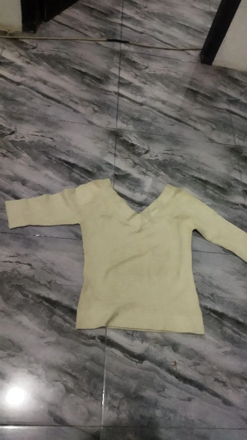 Croptop Untuk wanita merek graphes photo 1