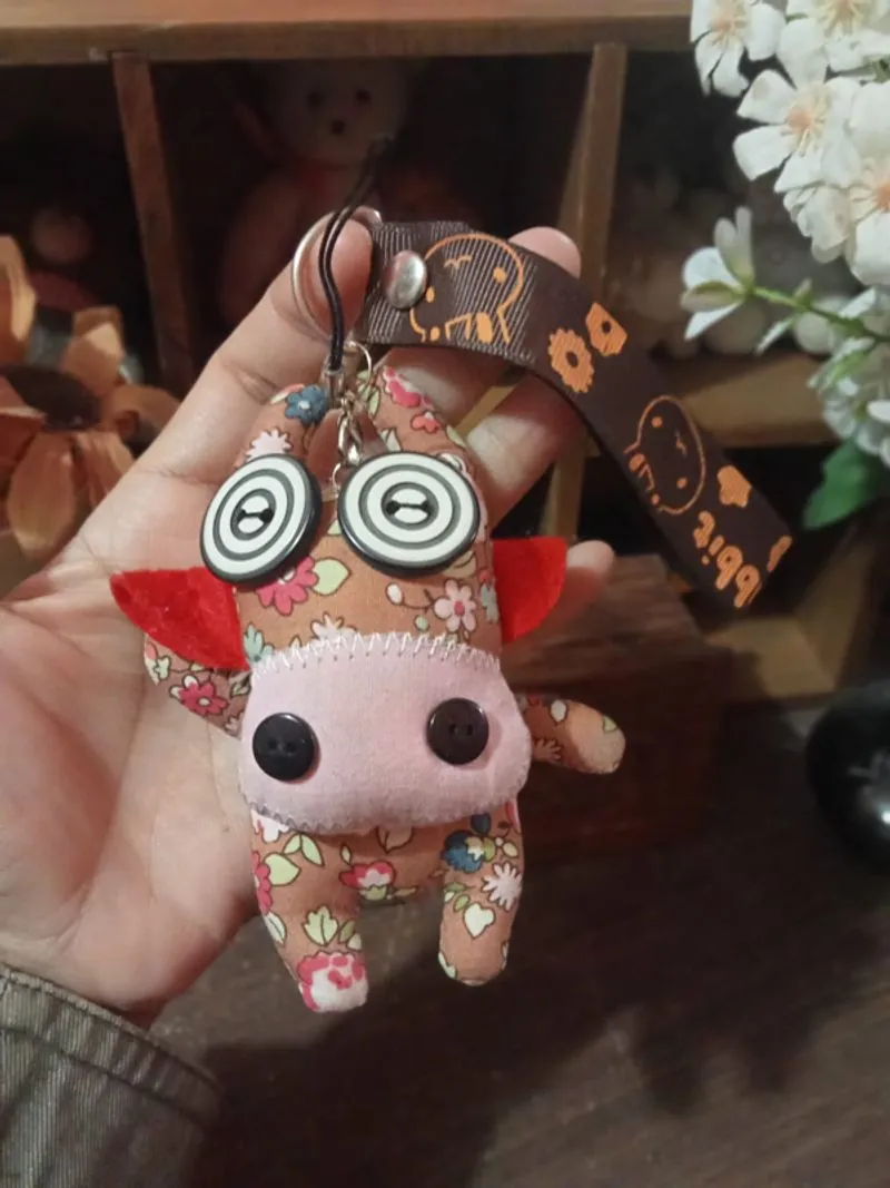 Boneka Handmade Sapi Keychain photo 1