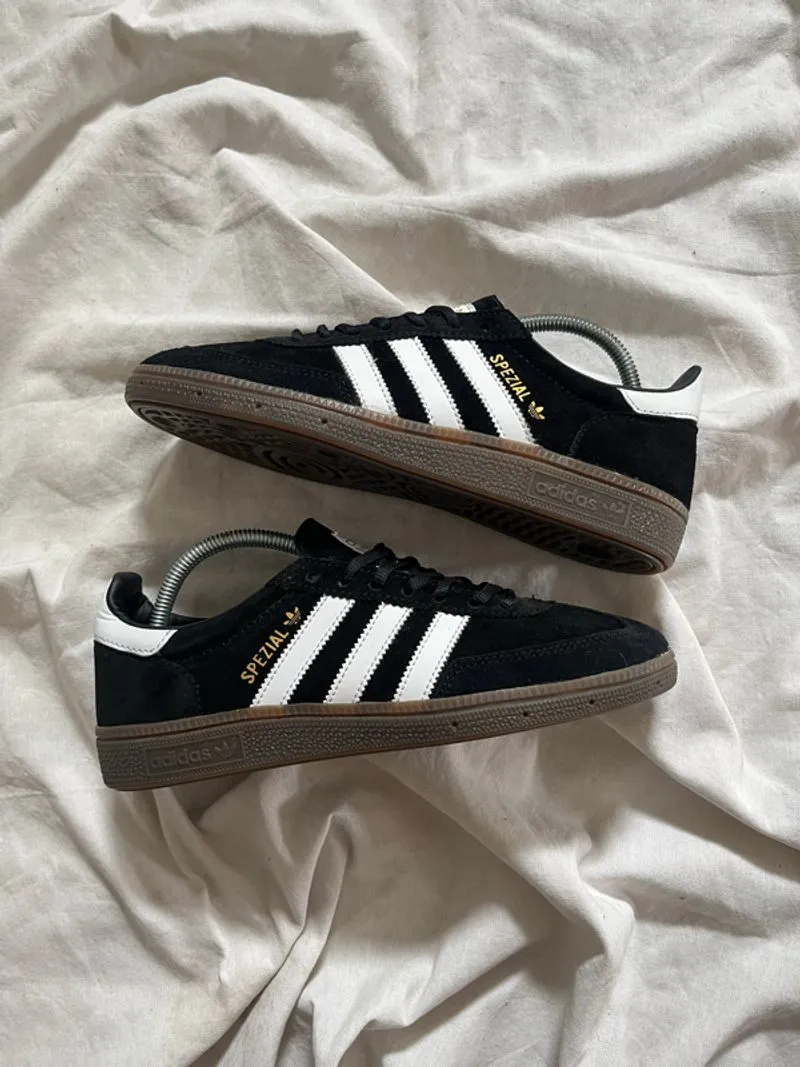 Adidas Handball Spezial Black Gum Suede photo 1