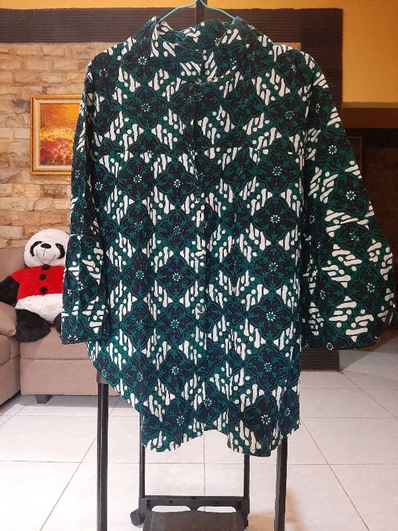 [Preloved] Blouse Batik Hijau  photo 1