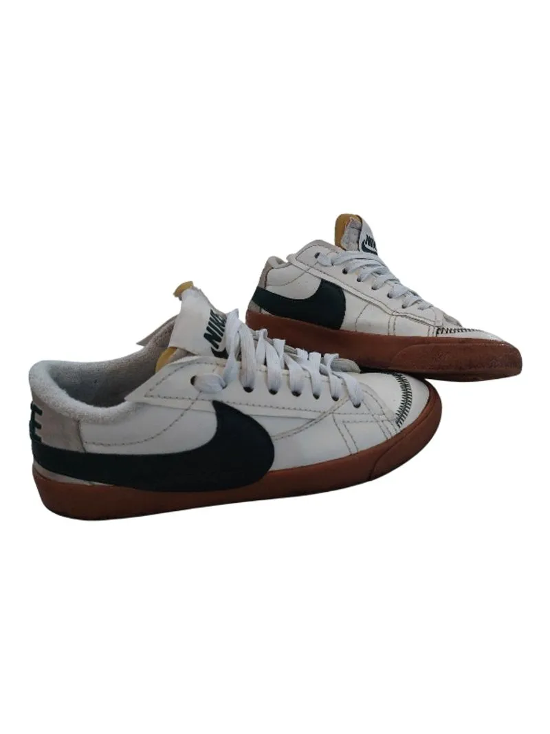 Sepatu Nike Blazer low jumbo swoosh size 42 photo 1