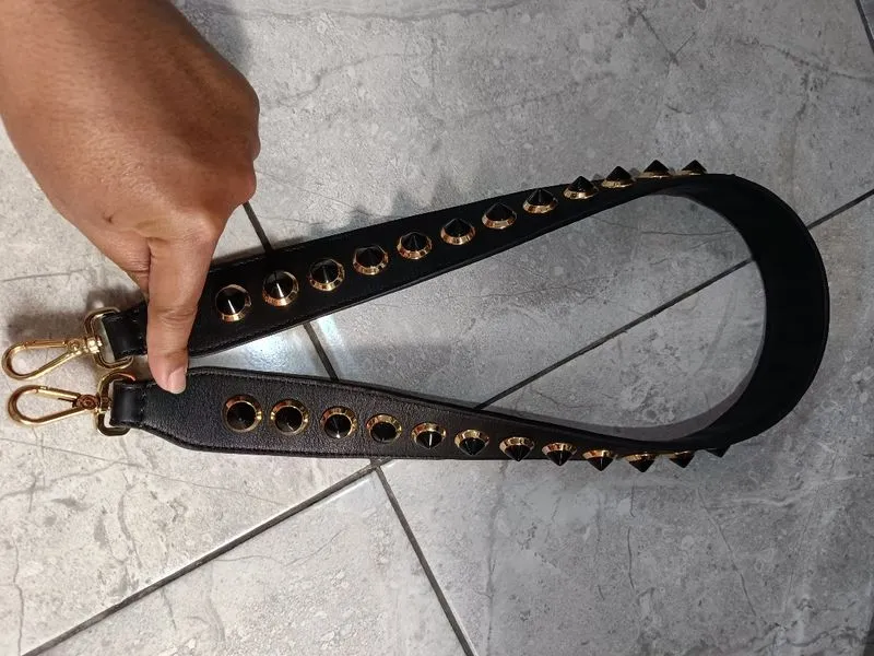 Tali Tas Hitam Kulit Fendi (Roma) kondisi mulus like new. photo 1