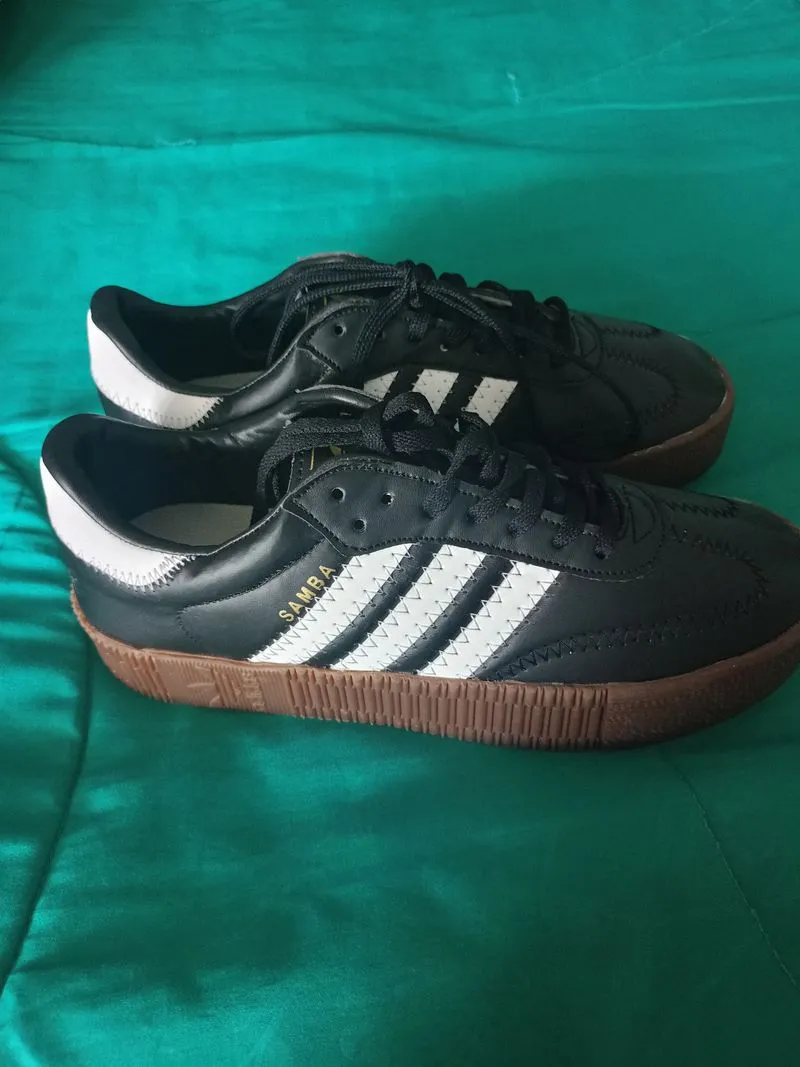 Adidas Sportswear Casual Sneakers Wanita brown black photo 1