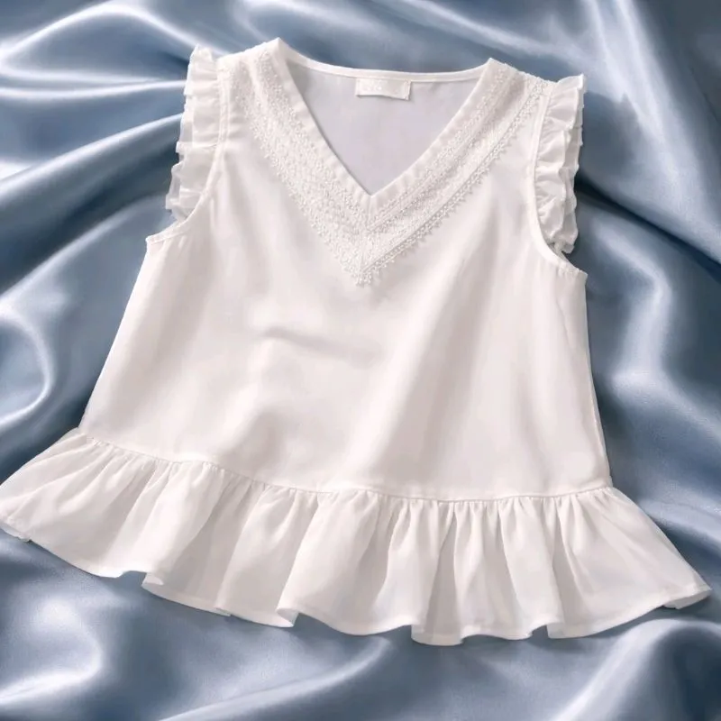 YOCO WHITE TOP SIZE M / NEW NO TAG photo 1