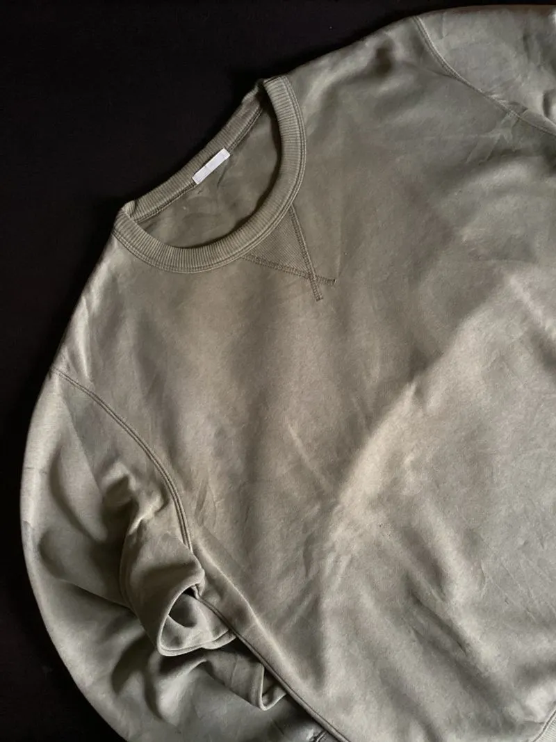 Sweater Crewneck Un1glo sage green basic  photo 1