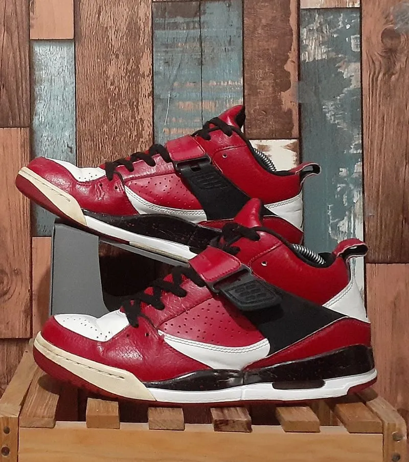 Nike Air Jordan Casual Sneakers Pria red black photo 1