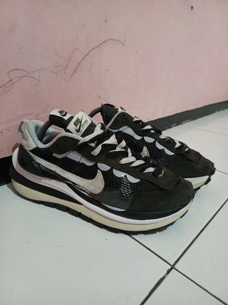 Nike Sacai Vaporwaffle Black photo 1