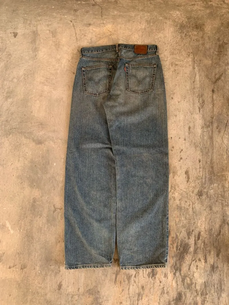Levi’s 504 blue wash denim pants photo 1