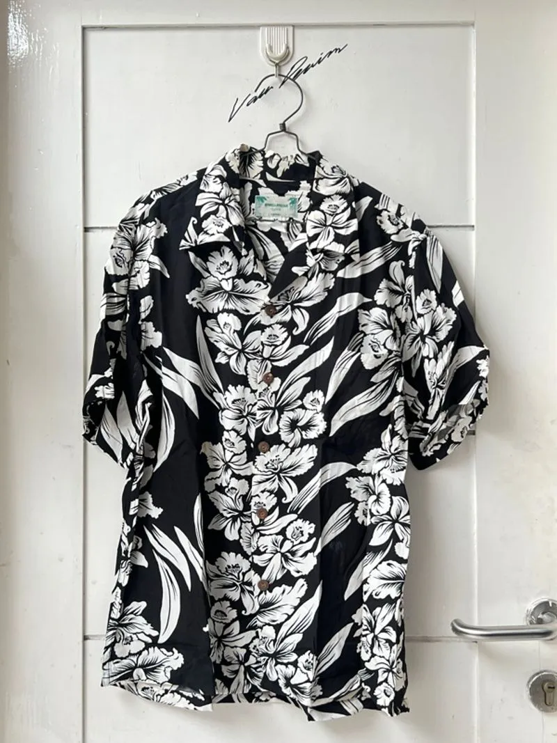SALE!! Kamehameha Hawaii Flower Motive Shirt photo 1