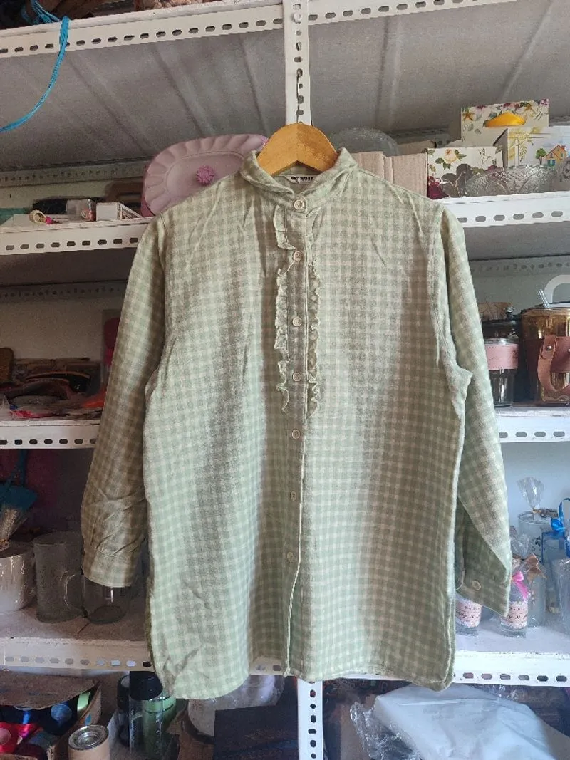 Kemeja Flannel Cewek area kancing bermotif size M photo 1