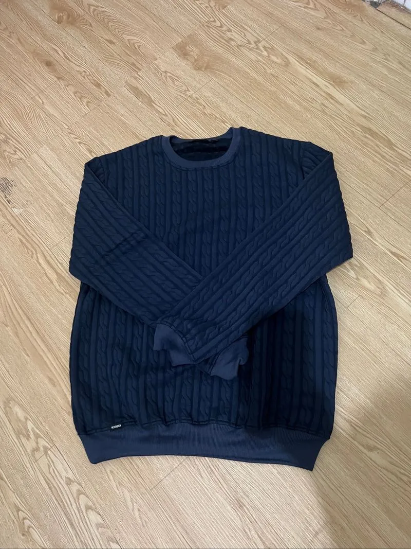 Sweater Knit Cable photo 1