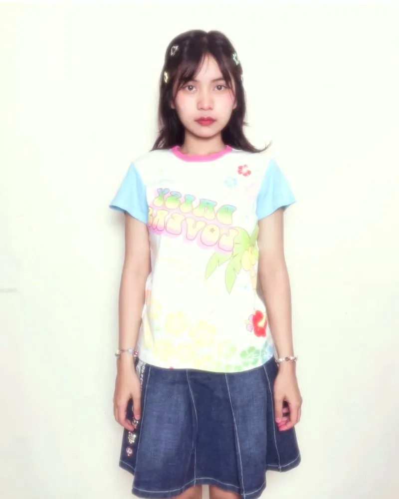 Daisy Lovers Tropical Rainbow Flower Tee photo 1