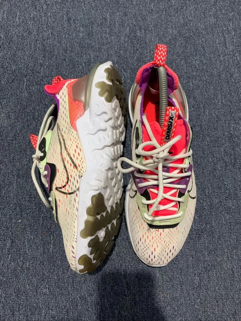 SEPATU Nike React Vision Laser Crimson photo 1