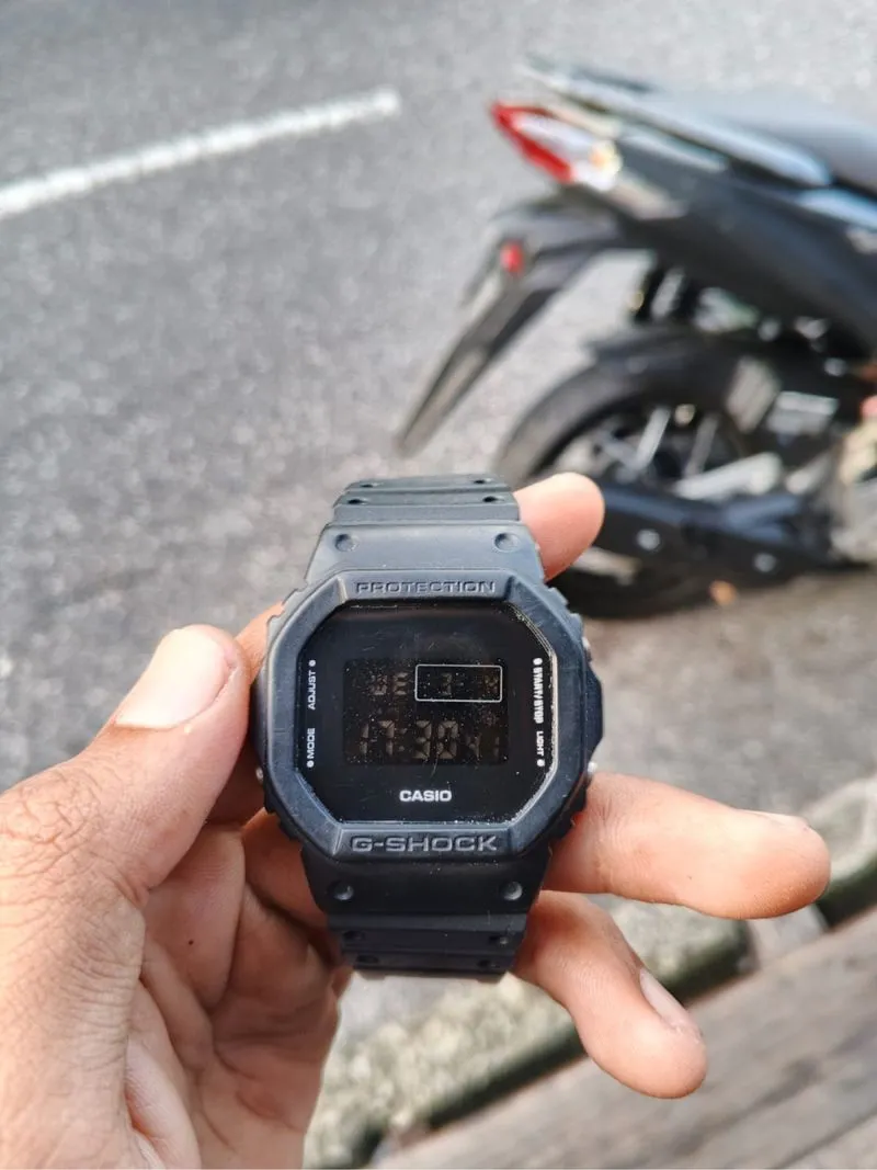 CASIO DW-5600 MADE IN JAPAN photo 1