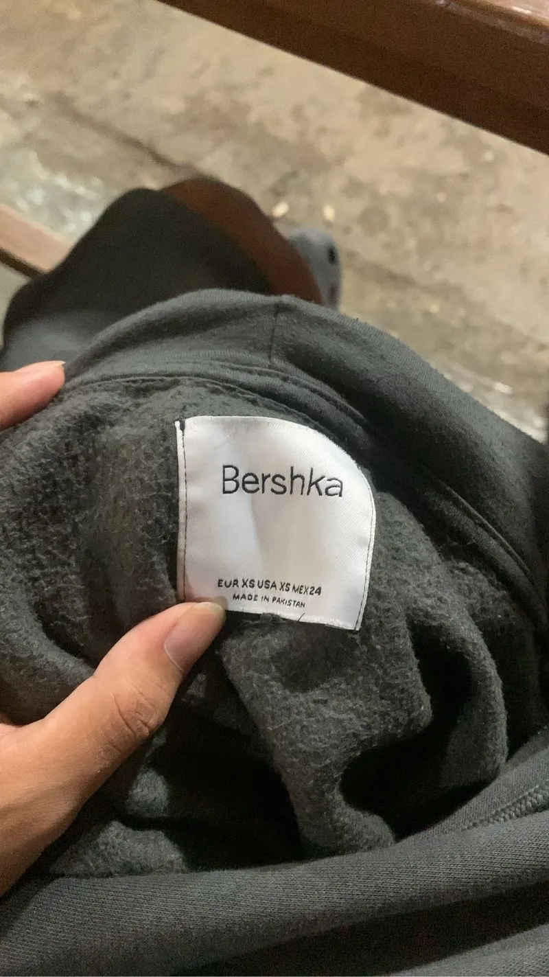 bershka photo 1