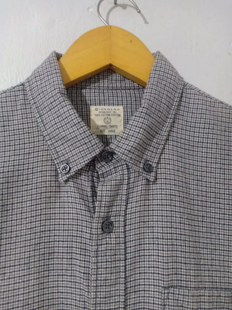Giordano Flanel Size L photo 1