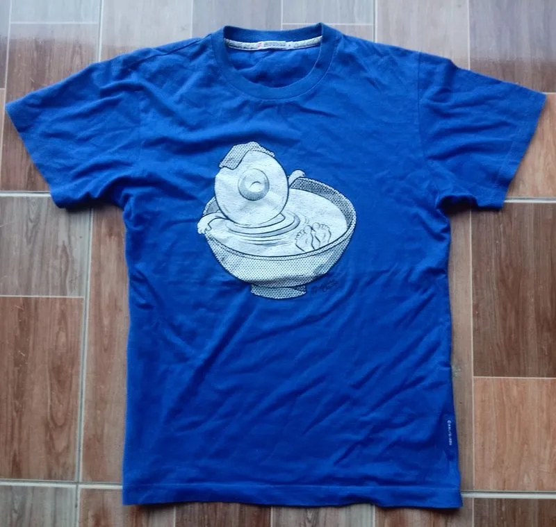 Uniqlo Casual T-shirt Pria blue photo 1