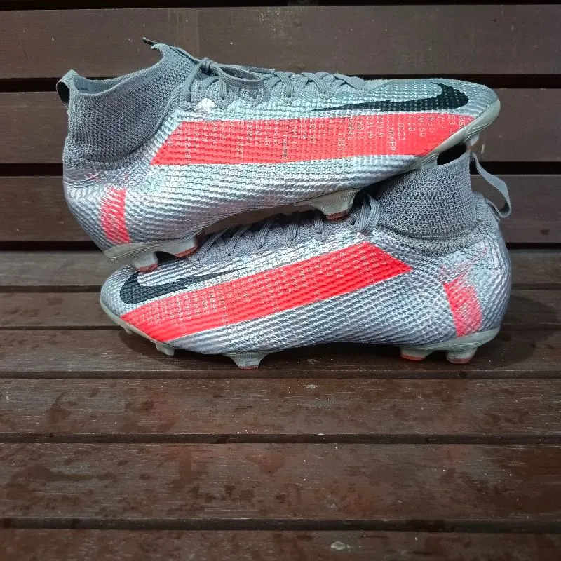 Sepatu Bola 38 (24 cm) Nike Mercurial Superfly 7 Elite FG photo 1