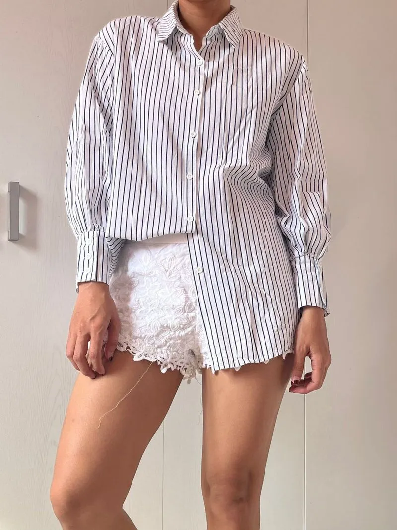 Day by Love and Flair One Size | Salur Oversized Shirt | Kem photo 1