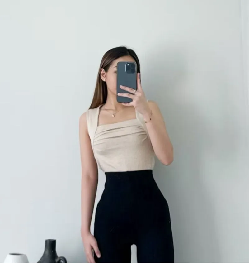 Crop Top photo 1