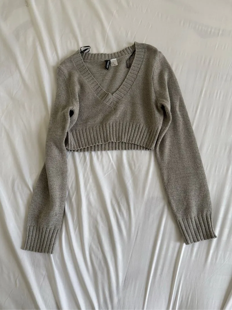 Crop Sweater photo 1