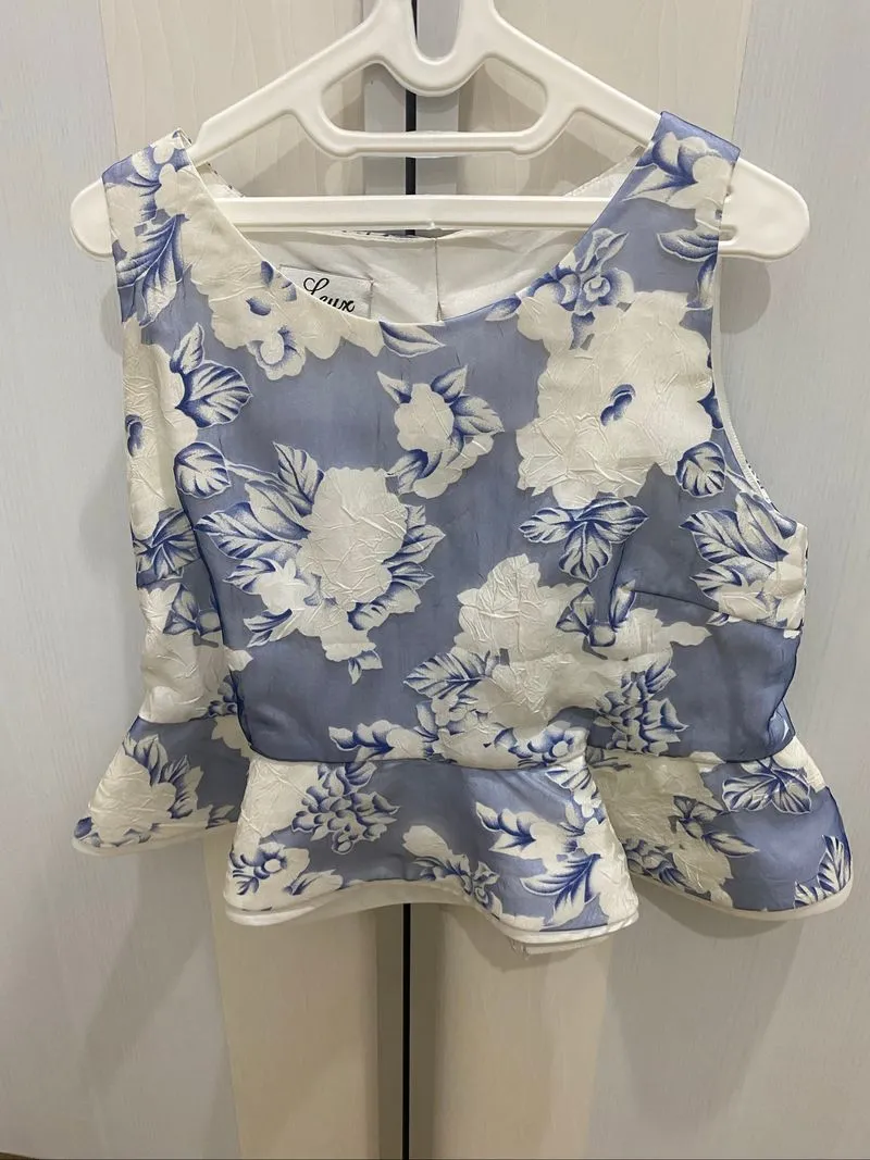 floral top leux photo 1