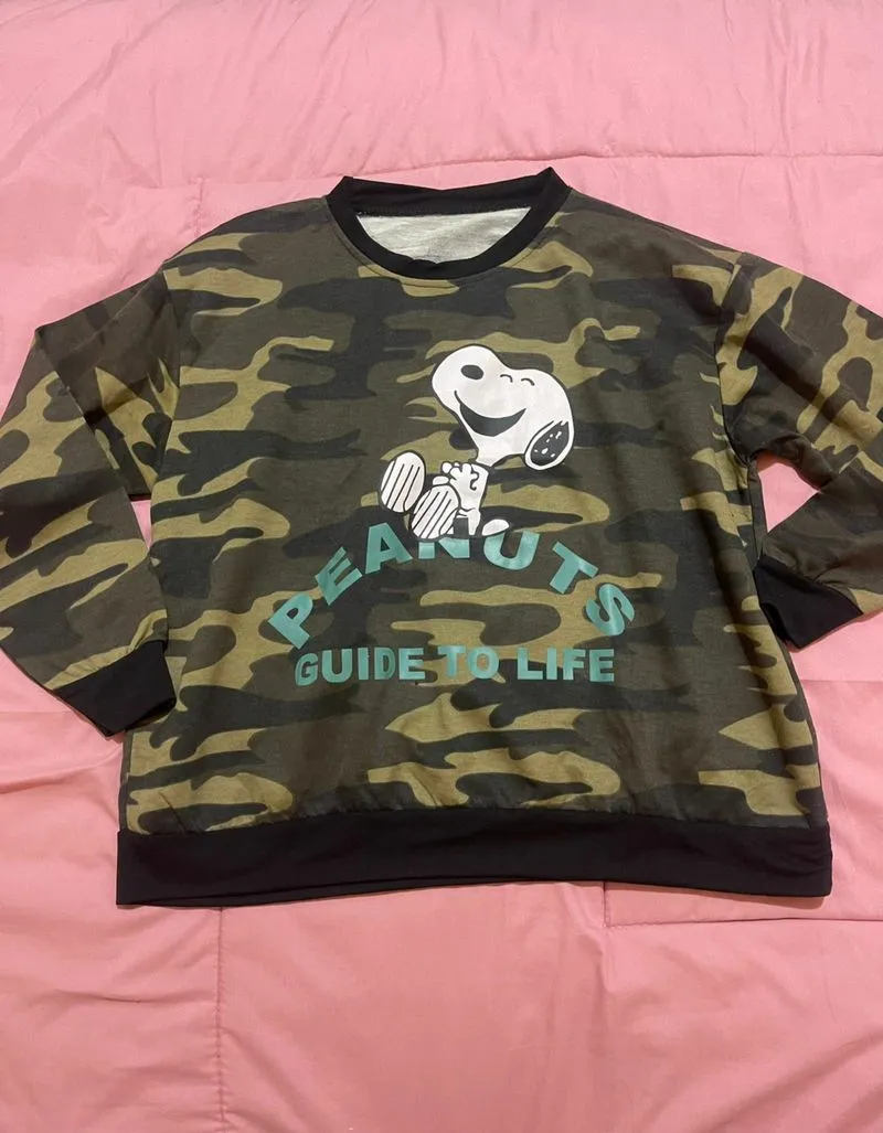 Peanuts Snoopy Sweatshirt photo 1
