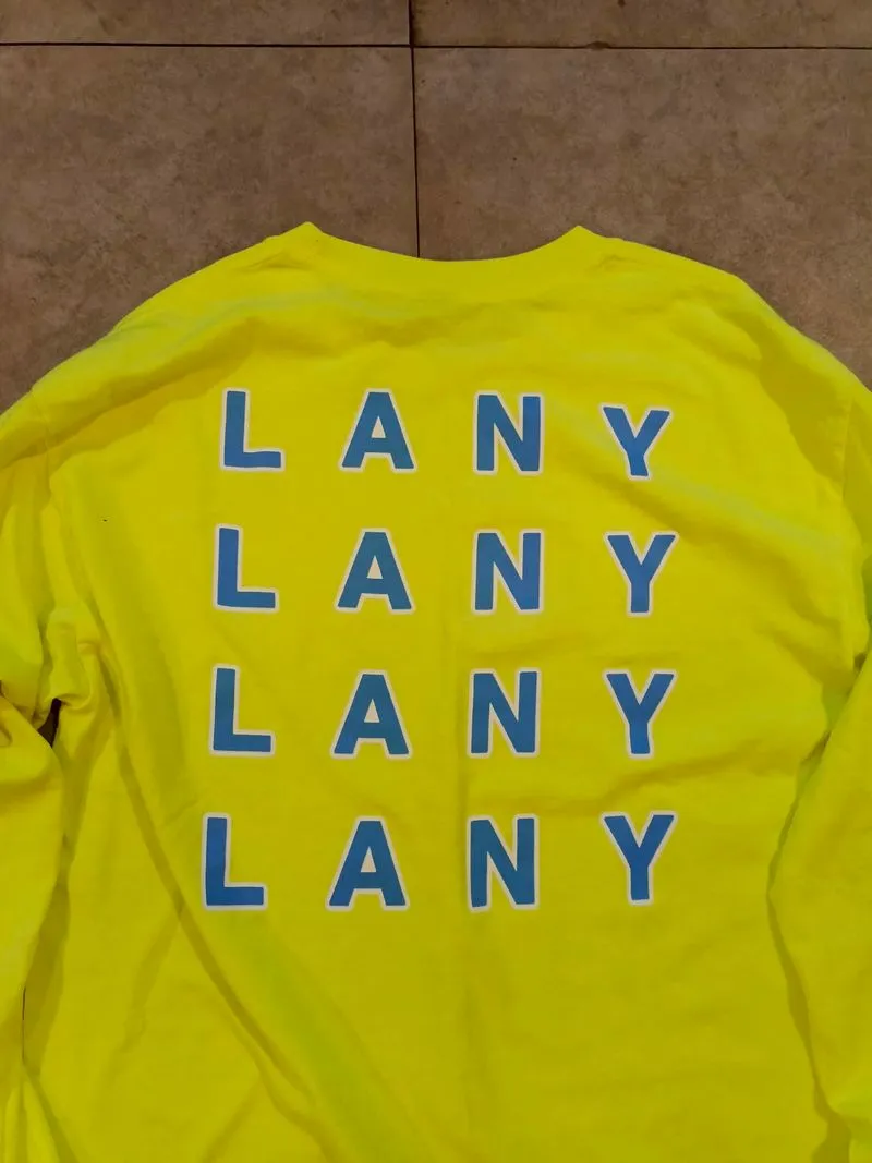 Kaos Longsleeve Lany Official photo 1